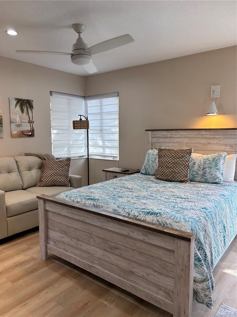 170 Roosevelt Dr #5, Sarasota, FL 34236 — photo 4 of 18