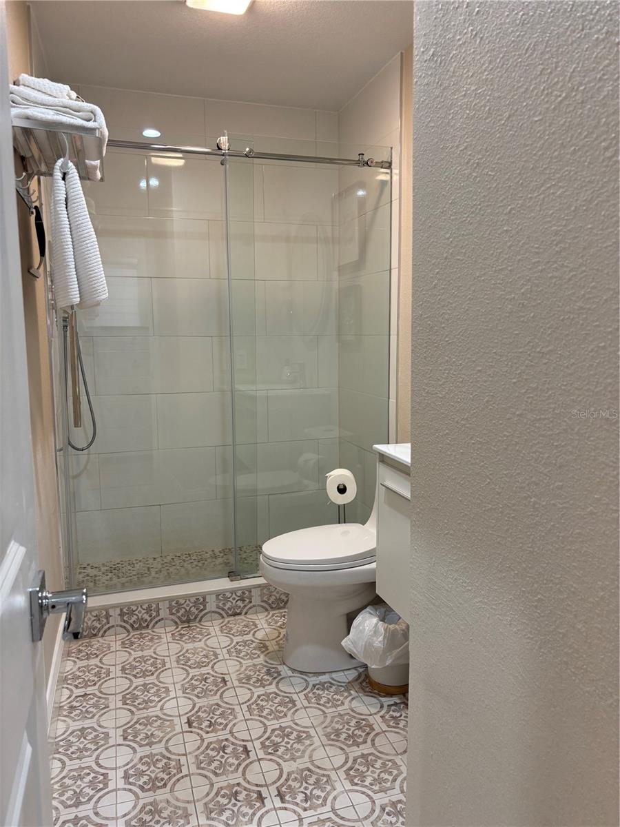 170 Roosevelt Dr #5, Sarasota, FL 34236 — photo 7 of 18