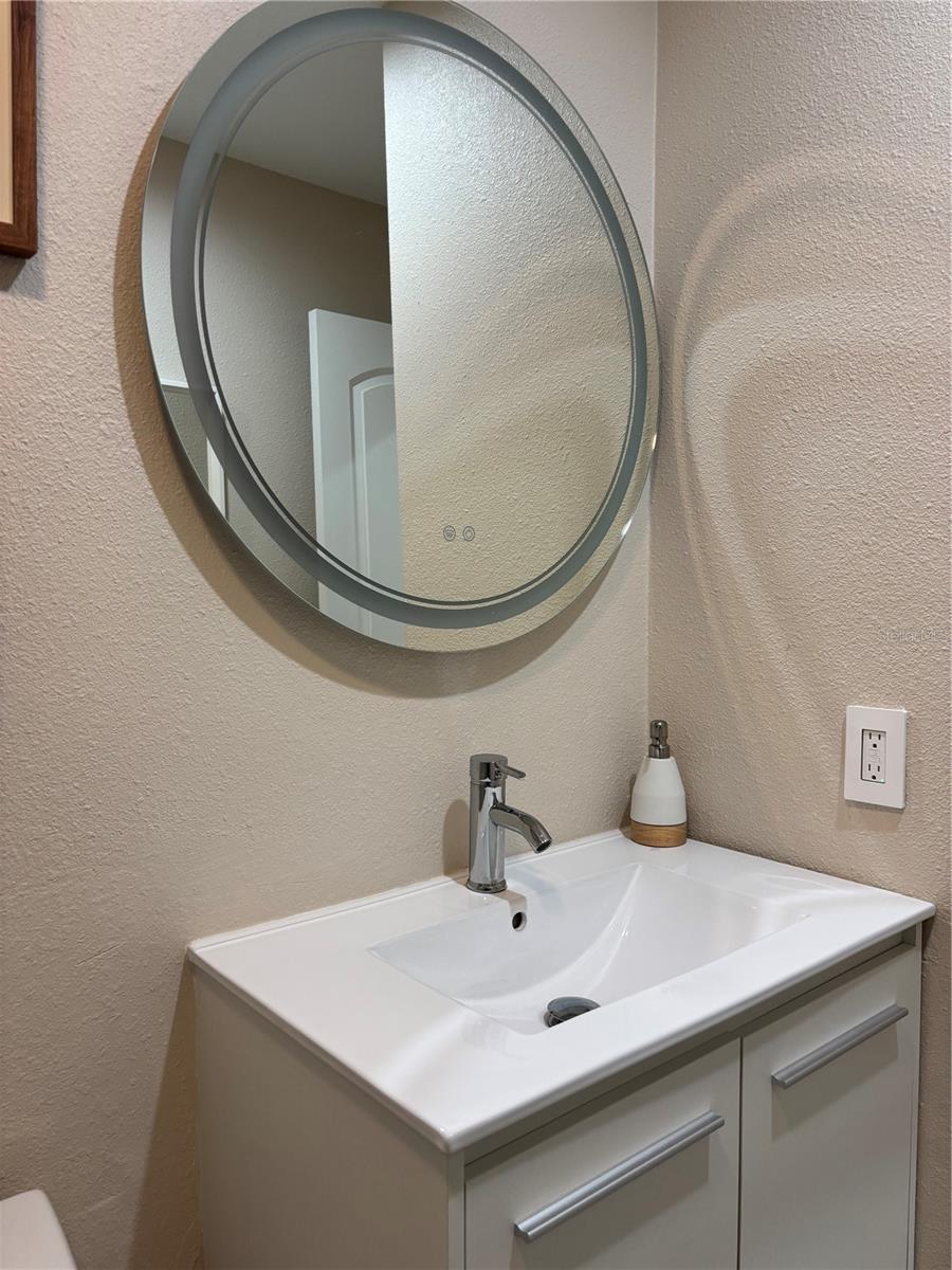 170 Roosevelt Dr #5, Sarasota, FL 34236 — photo 8 of 18