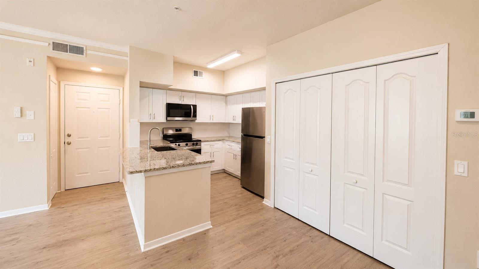 4142 Central Sarasota Pkwy #1423, Sarasota, FL 34238 — photo 5 of 17