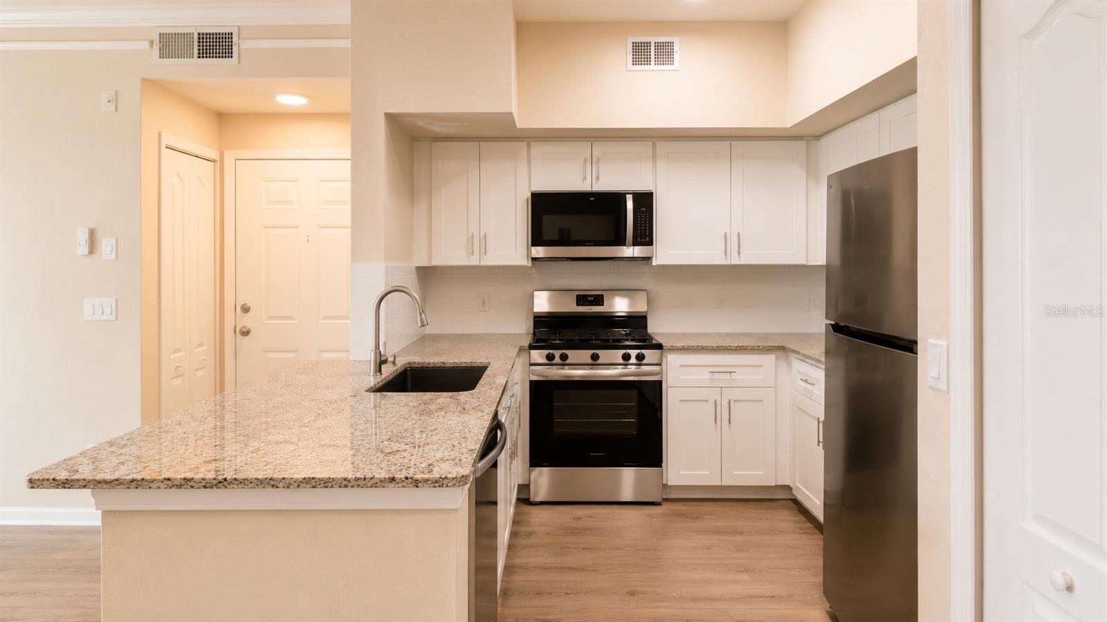 4142 Central Sarasota Pkwy #1423, Sarasota, FL 34238 — photo 7 of 17