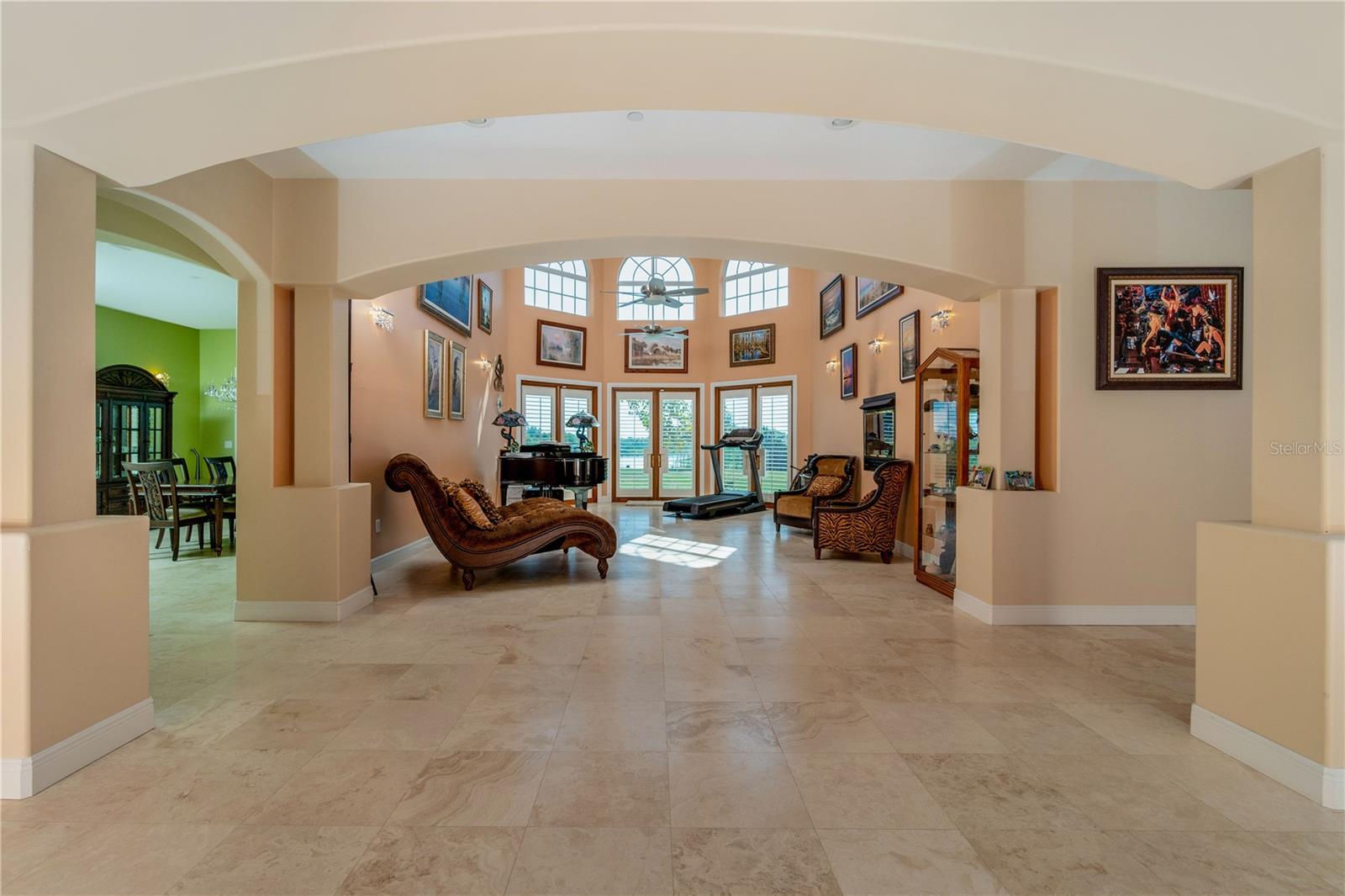 Foyer-Great room with fire plac