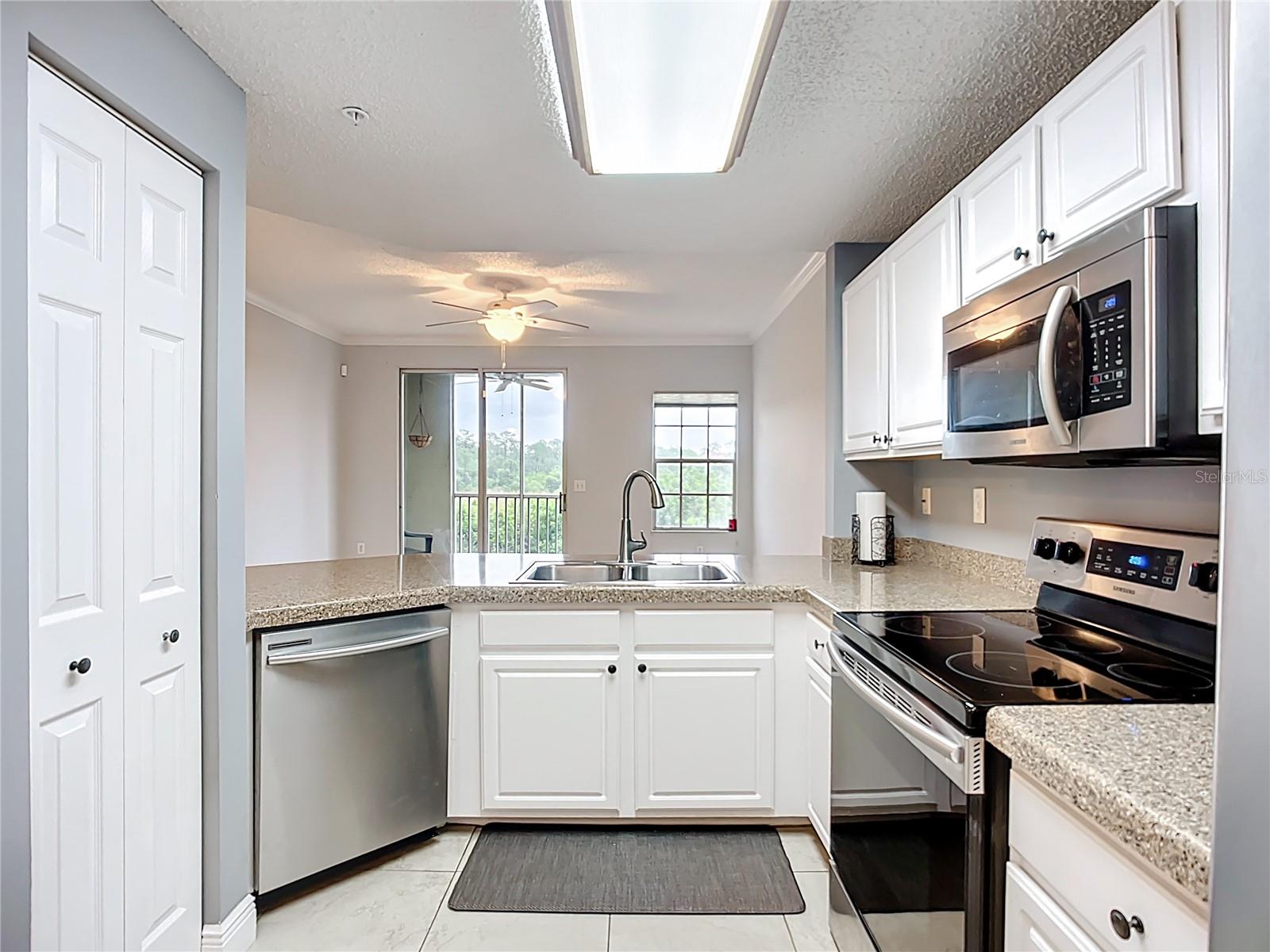 5459 Bentgrass Dr #2-116, Sarasota, FL 34235 — photo 7 of 64