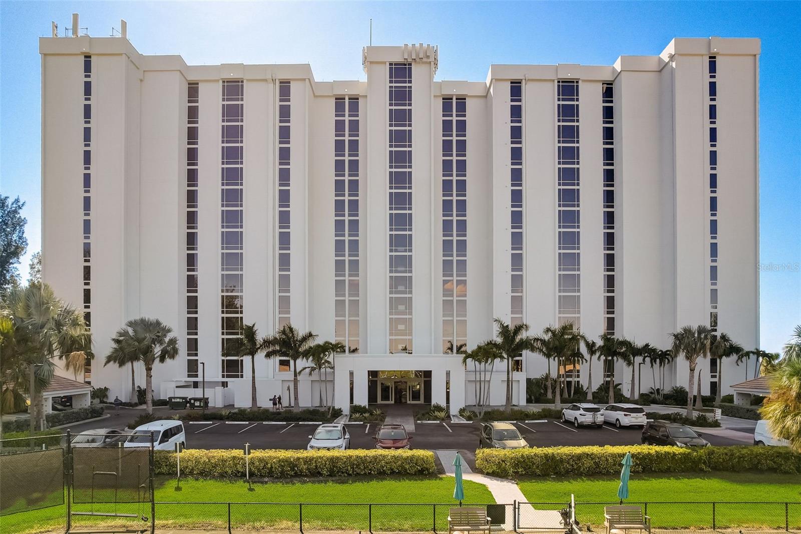 2425 Gulf of Mexico Dr #14B