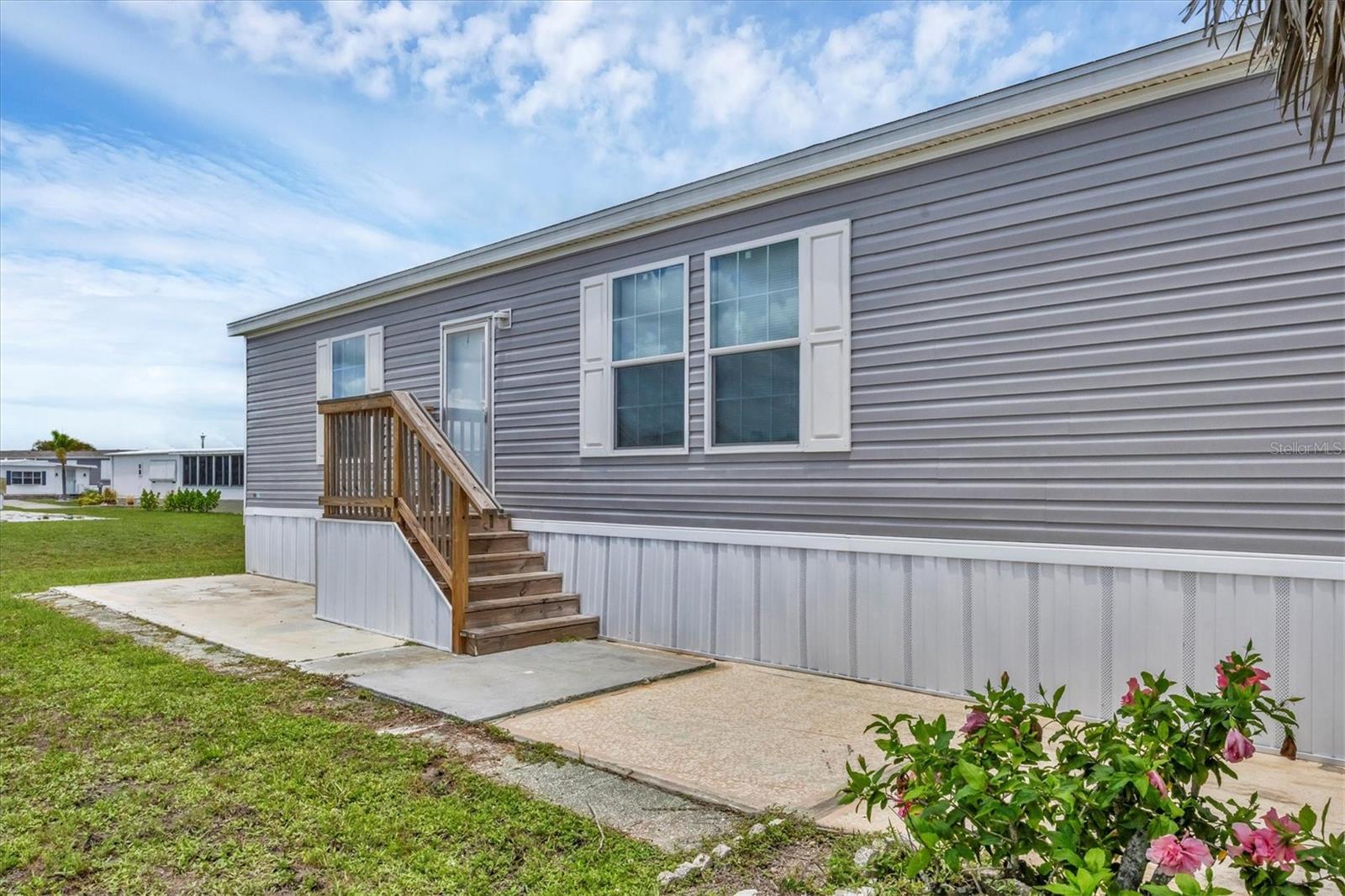 7337 Desant Ln