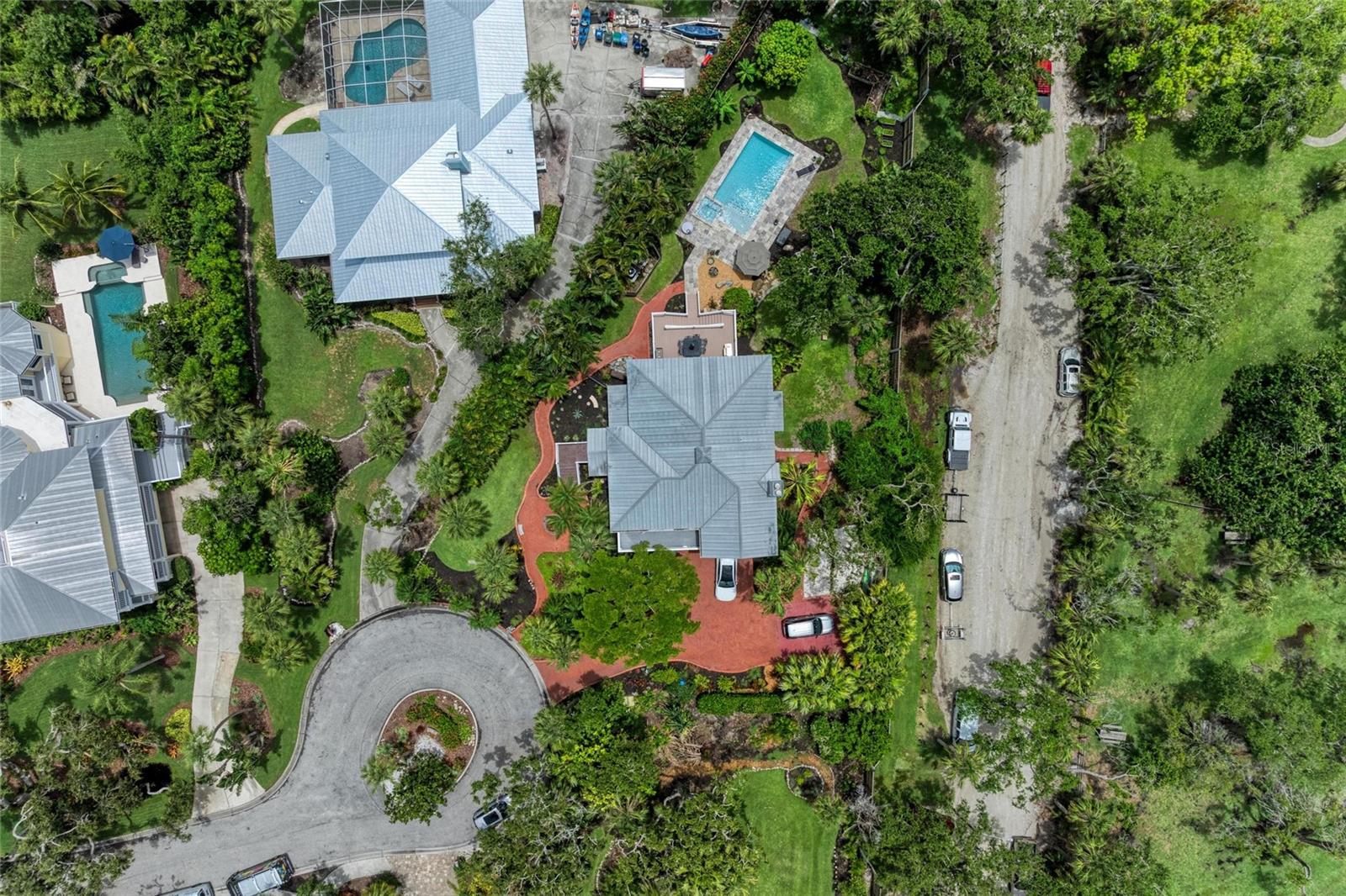 8963 Fishermens Bay Dr, Sarasota, FL 34231 — photo 15 of 97