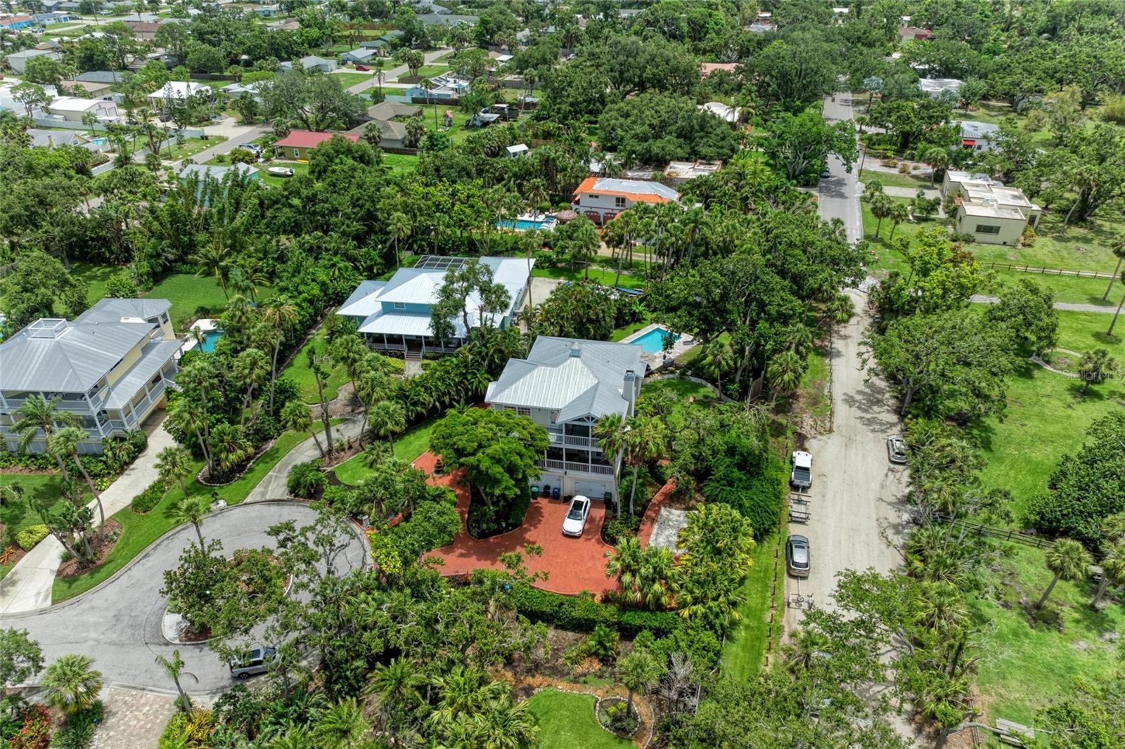 8963 Fishermens Bay Dr, Sarasota, FL 34231 — photo 20 of 97