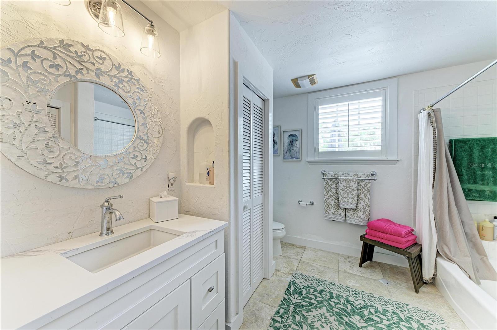 8963 Fishermens Bay Dr, Sarasota, FL 34231 — photo 37 of 97