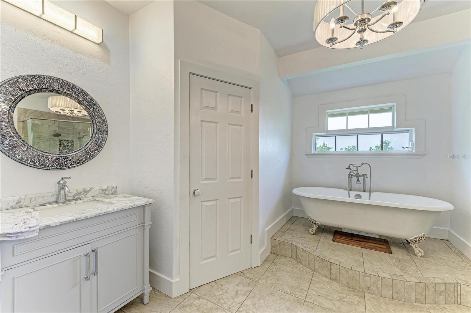 8963 Fishermens Bay Dr, Sarasota, FL 34231 — photo 49 of 97