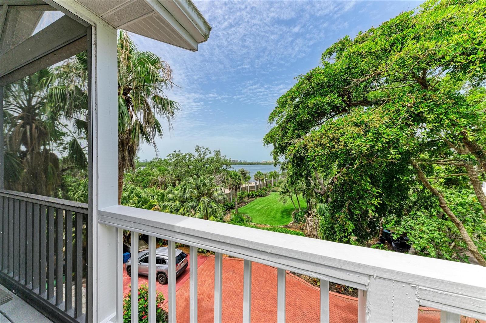 8963 Fishermens Bay Dr, Sarasota, FL 34231 — photo 57 of 97