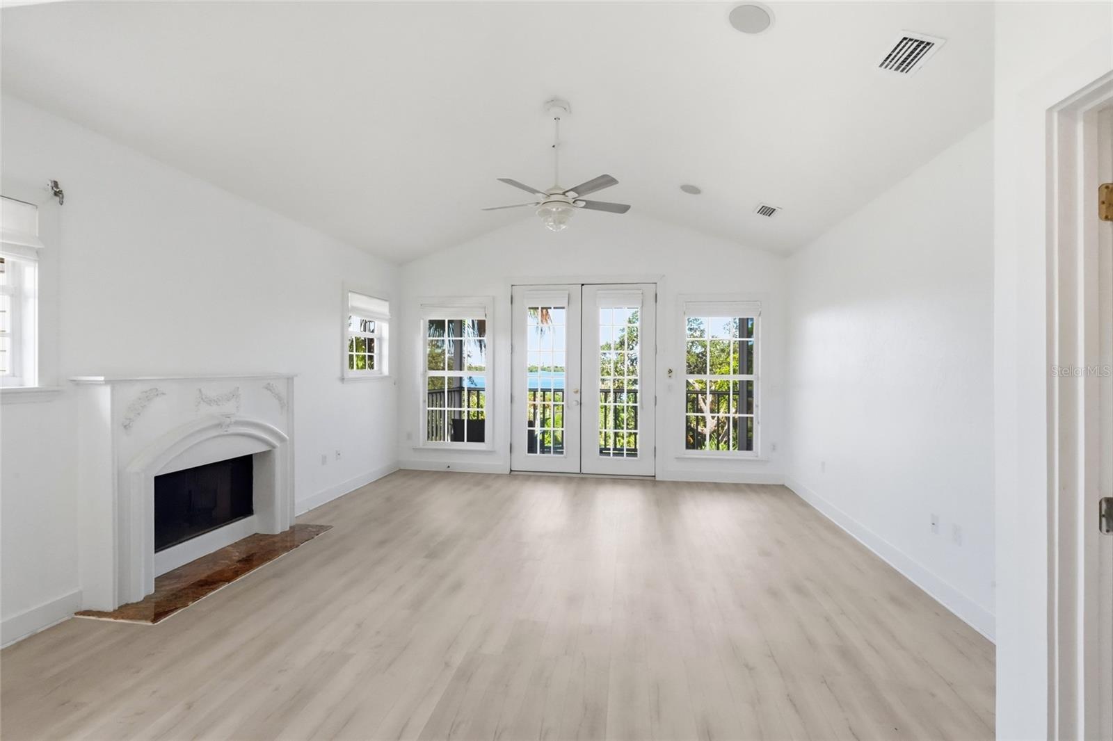 8963 Fishermens Bay Dr, Sarasota, FL 34231 — photo 88 of 97