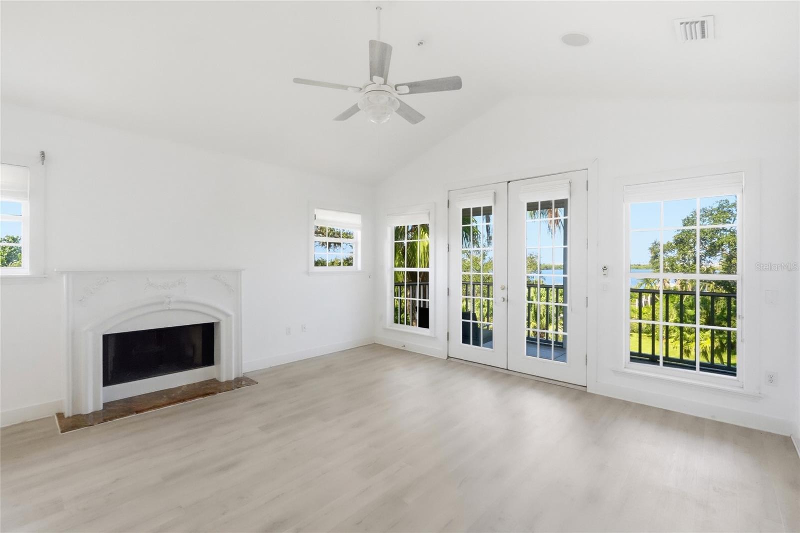 8963 Fishermens Bay Dr, Sarasota, FL 34231 — photo 90 of 97