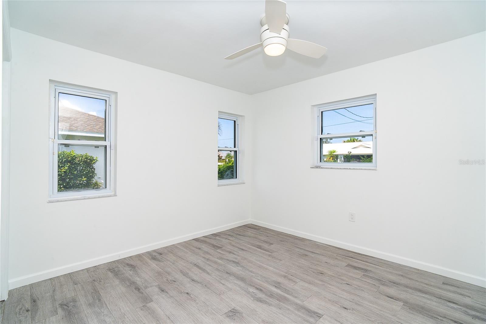 Front guest bedroom