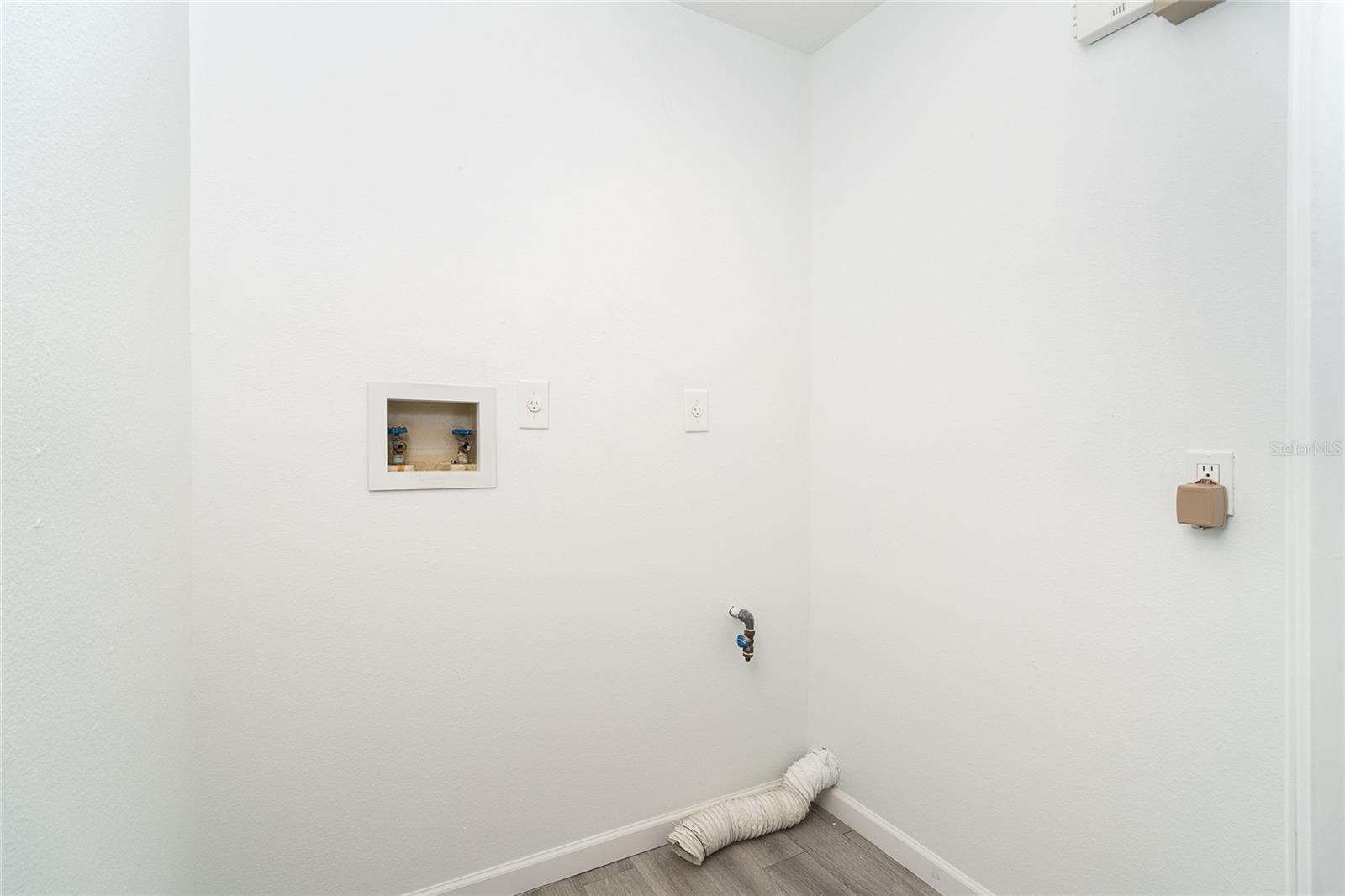 Laundry room w/rough in for gas dryer