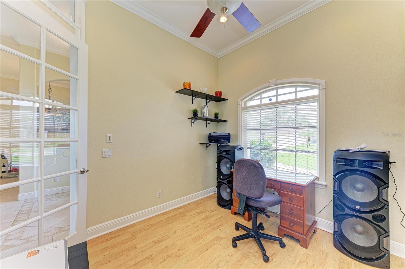 Office/ Den