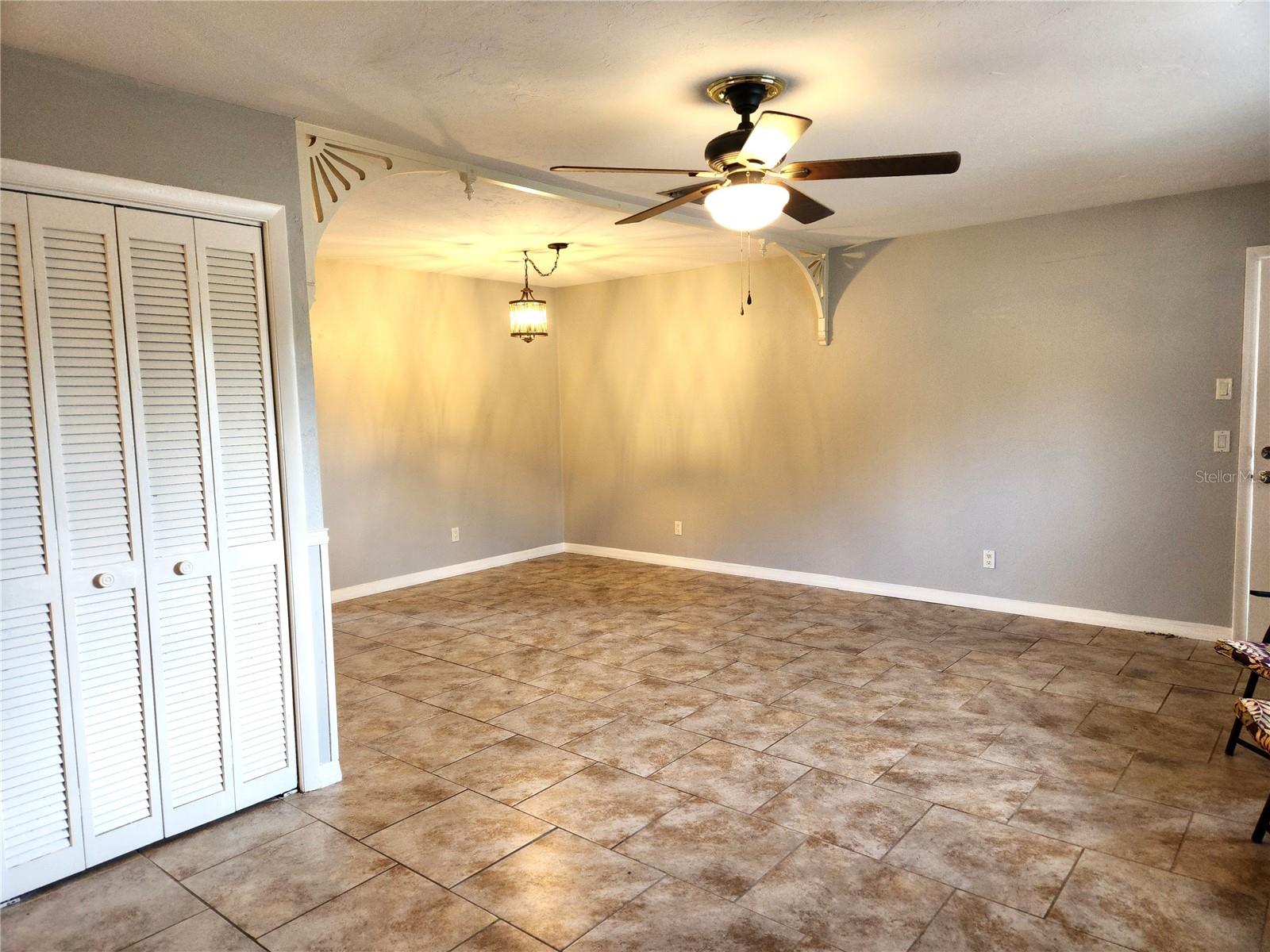 Living / dining room combo