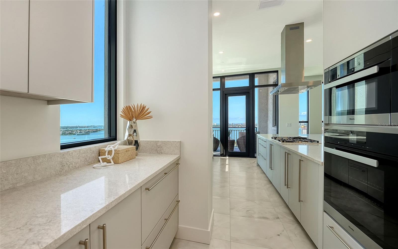33 S Palm Ave #1501, Sarasota, FL 34236 — photo 18 of 55