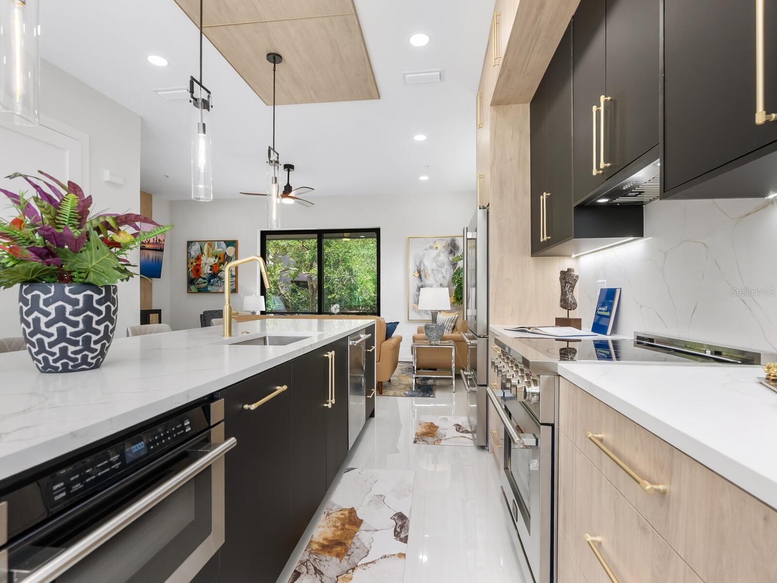 152 Audubon Pl, Sarasota, FL 34237 — photo 17 of 67