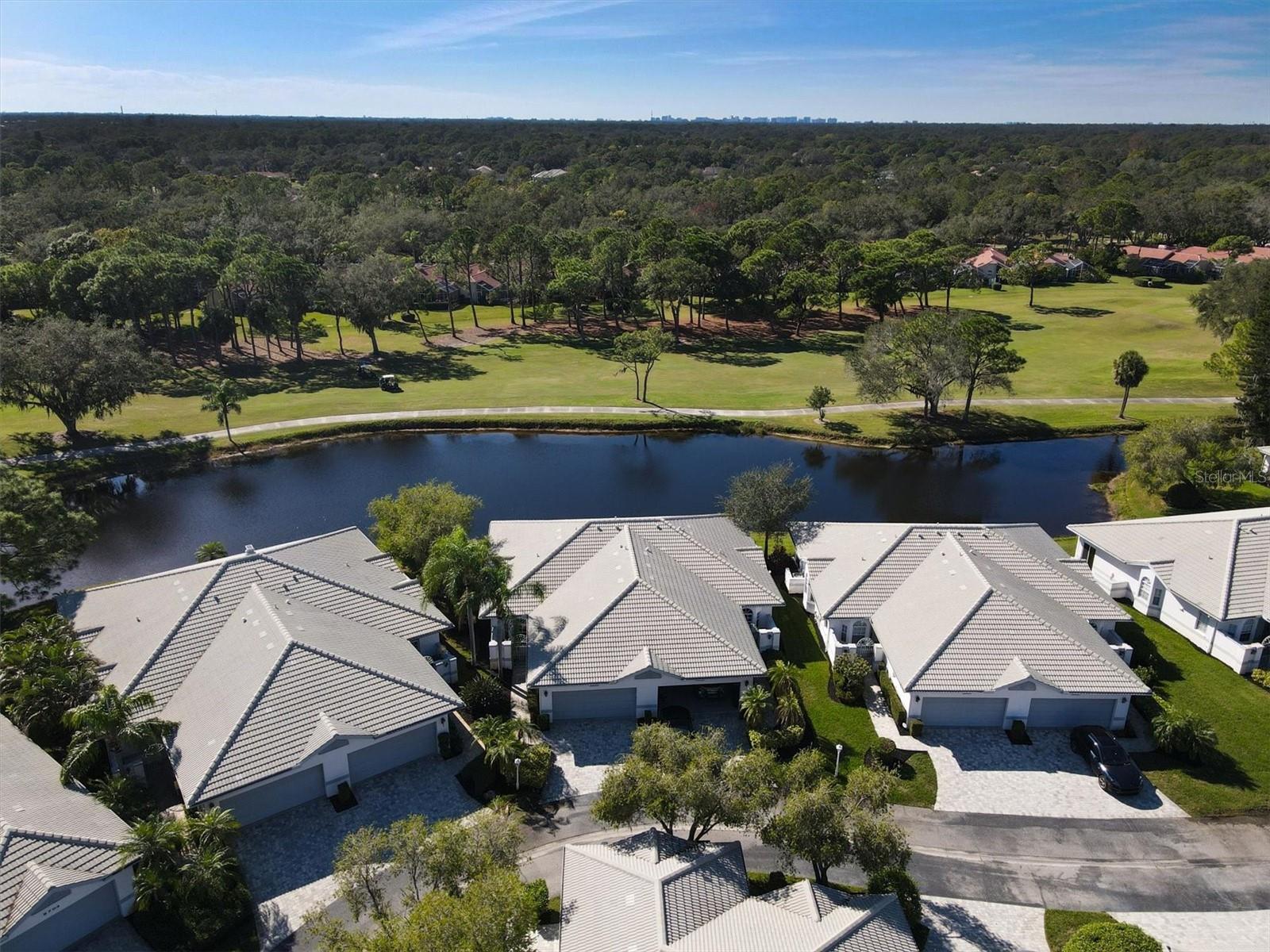 5662 Long Common Cir #8, Sarasota, FL 34235 — photo 4 of 92