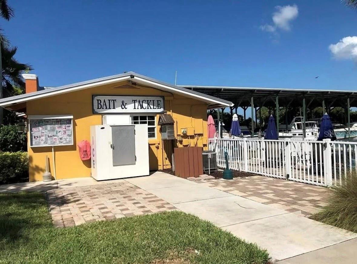 570 Blackburn Point Rd #11, Osprey, FL 34229 — photo 4 of 4
