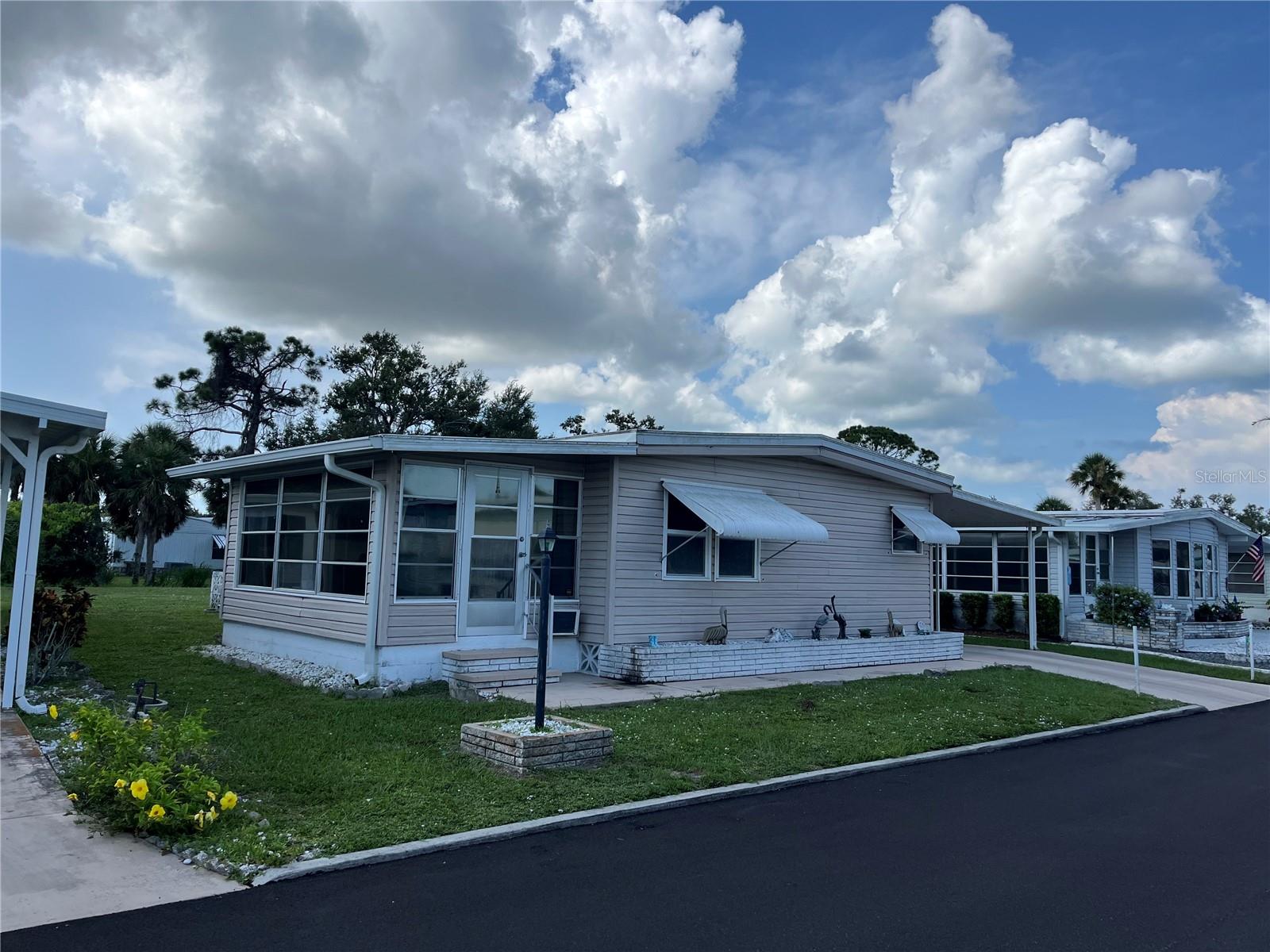 806 Jolanda Cir, Venice, FL 34285 — photo 2 of 44