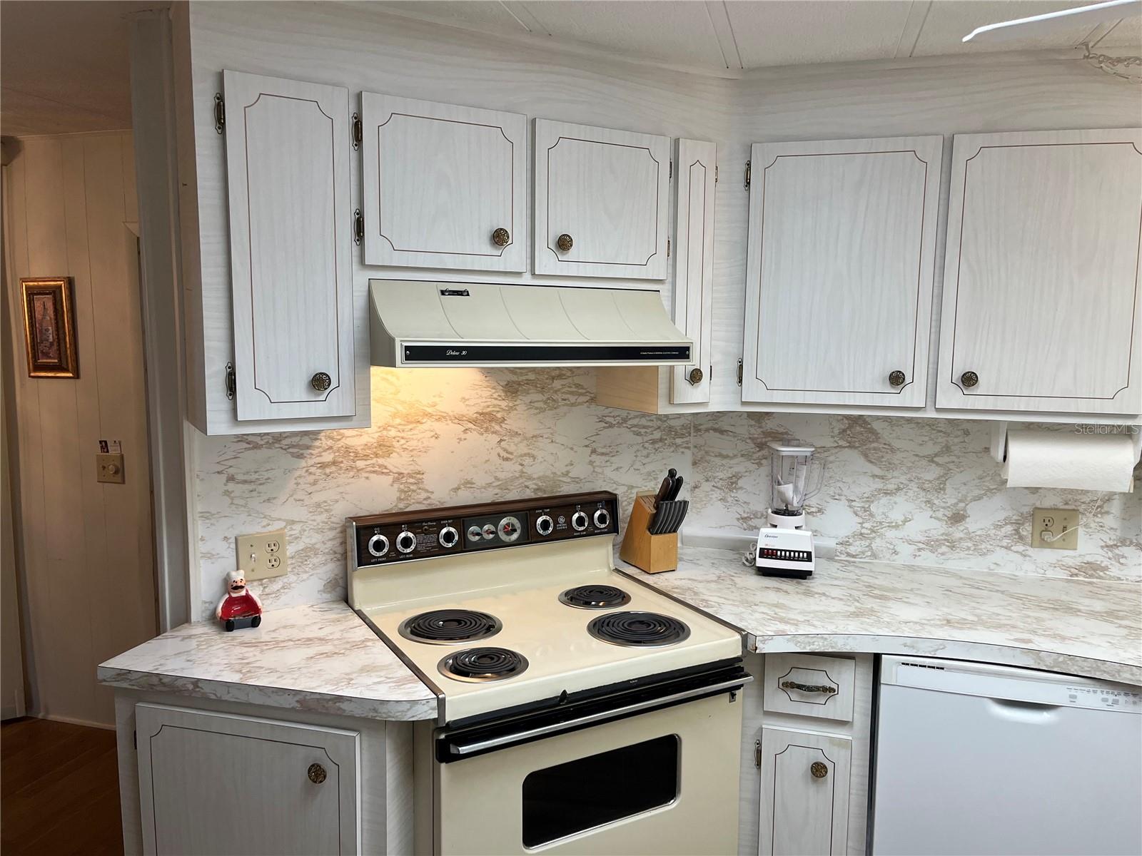 806 Jolanda Cir, Venice, FL 34285 — photo 23 of 44