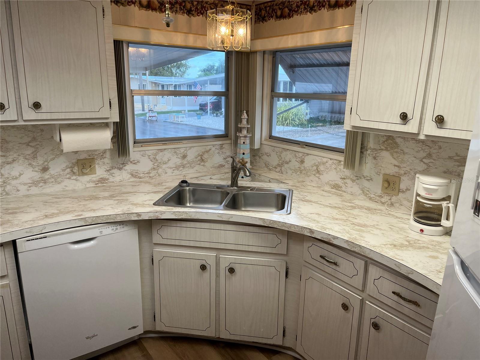 806 Jolanda Cir, Venice, FL 34285 — photo 24 of 44