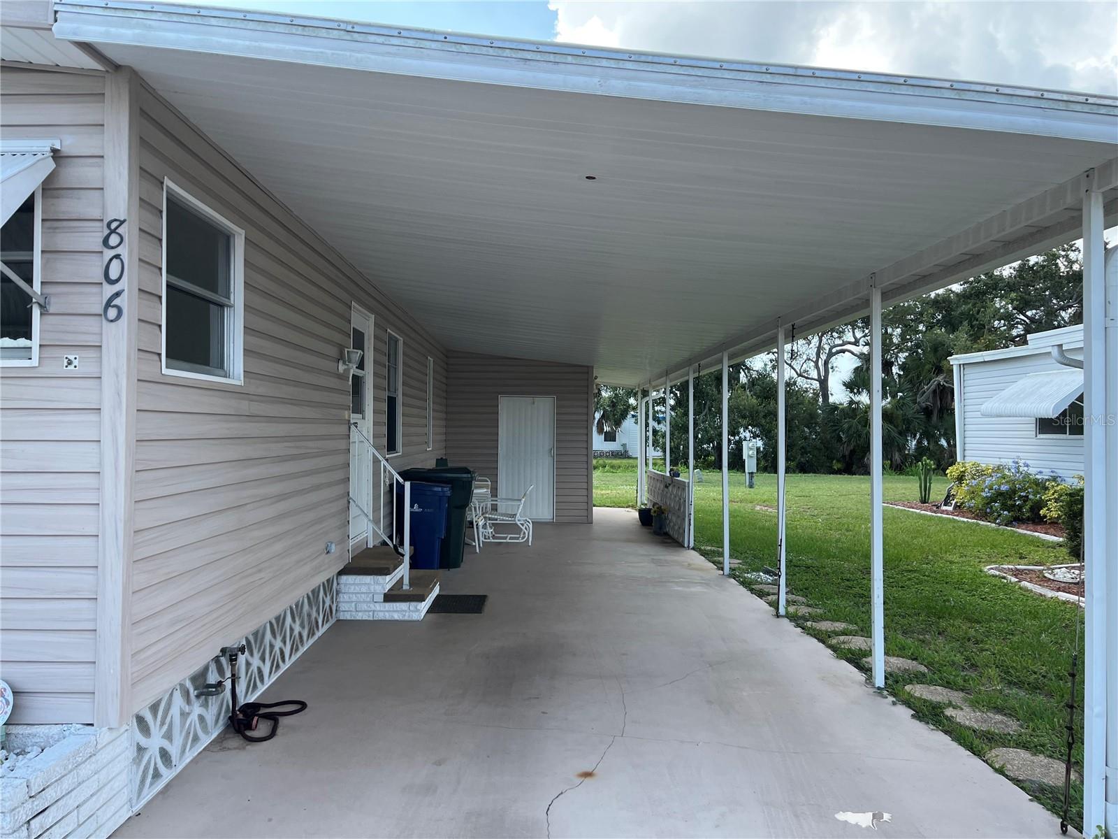 806 Jolanda Cir, Venice, FL 34285 — photo 7 of 44