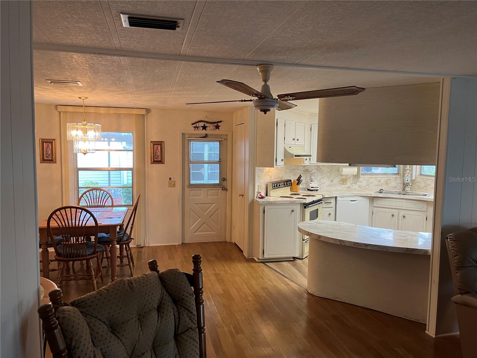 806 Jolanda Cir, Venice, FL 34285 — photo 10 of 44