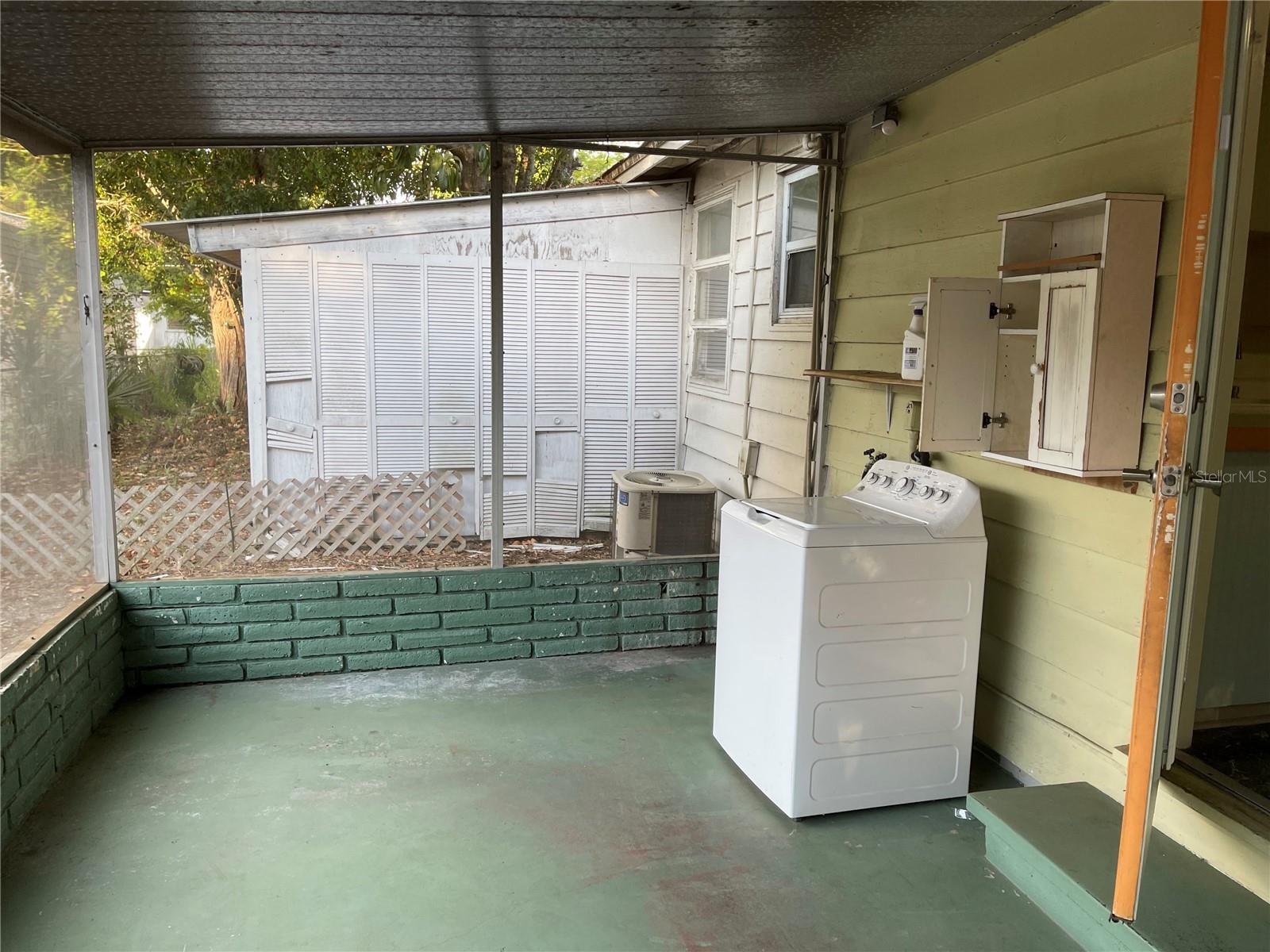 Patio with Laundry