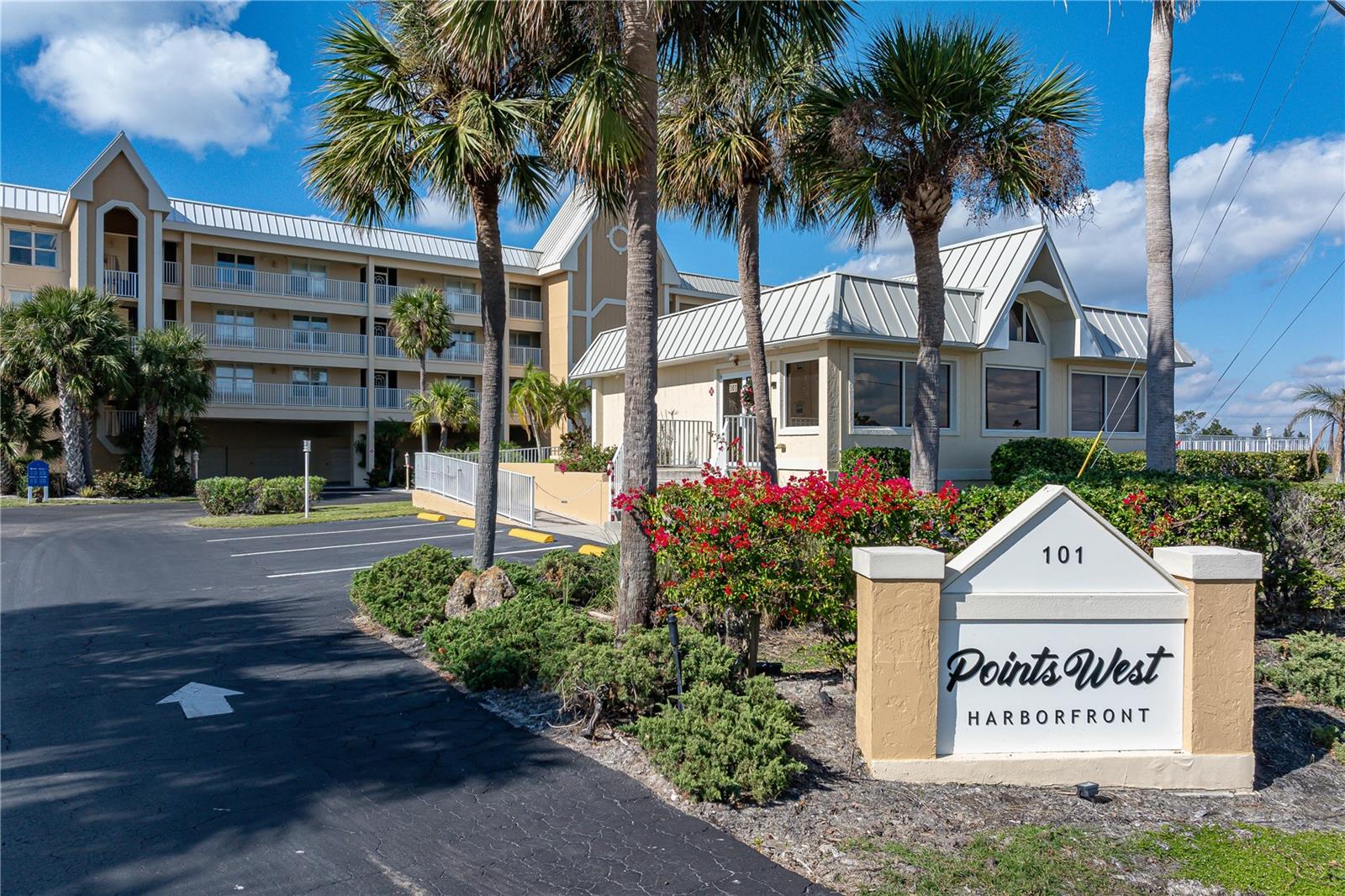 101 N Marion Ct #114
