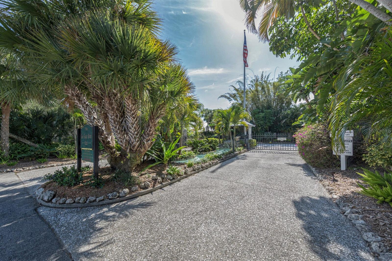 The Eagle Point Club entrance
