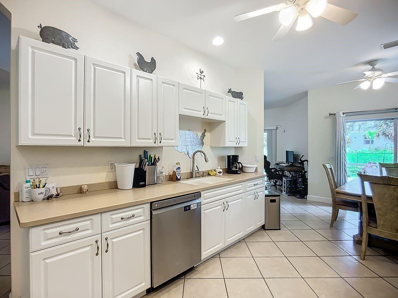 394 Sunset Rd N, Rotonda West, FL 33947 — photo 16 of 41