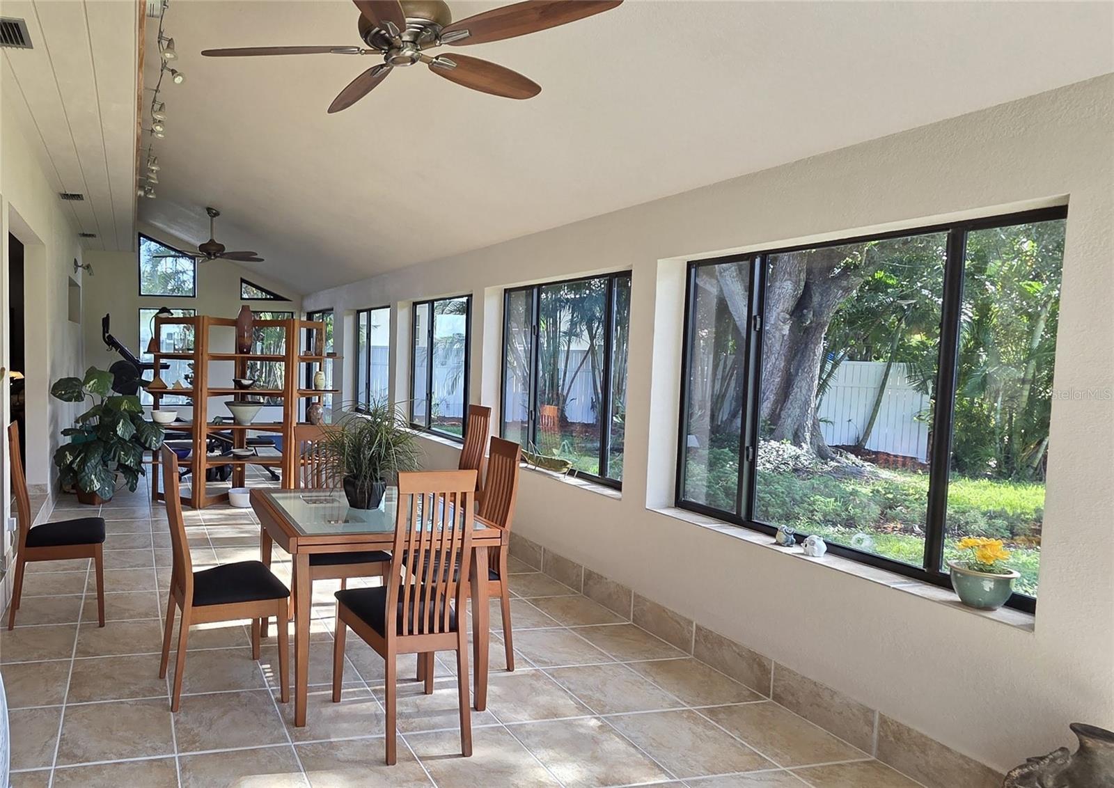Dining area of bonus room 11x 22
