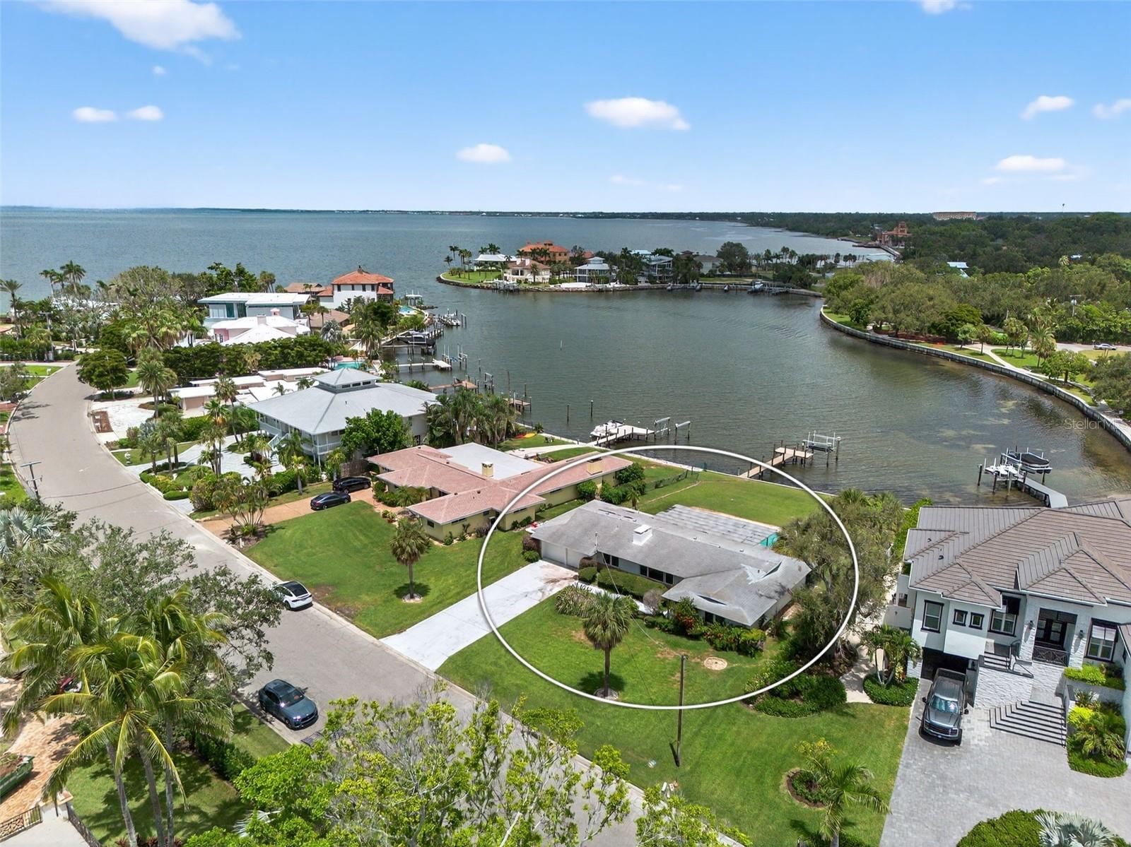 377 S Shore Dr, Sarasota, FL 34234 — photo 2 of 23