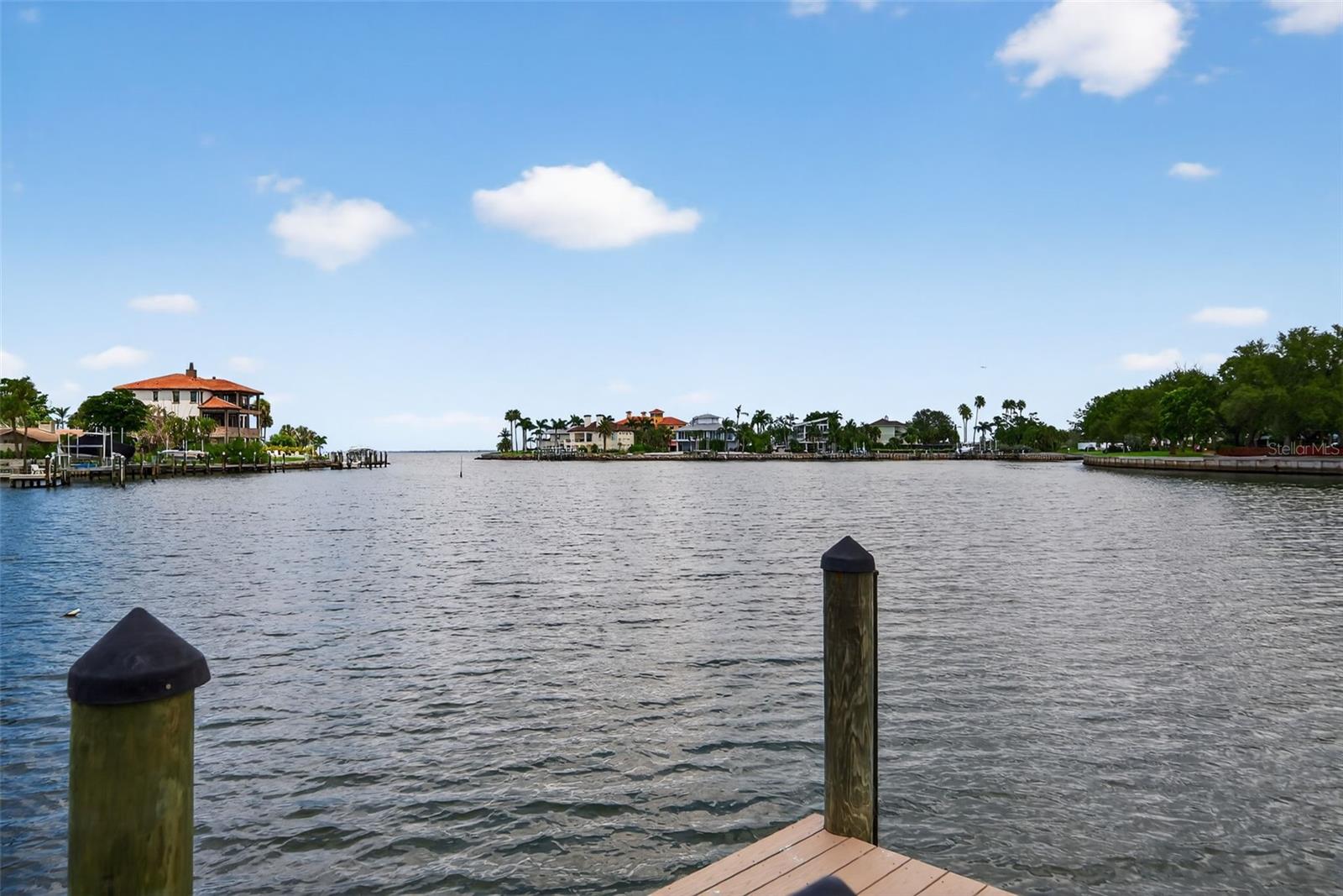 377 S Shore Dr, Sarasota, FL 34234 — photo 13 of 23