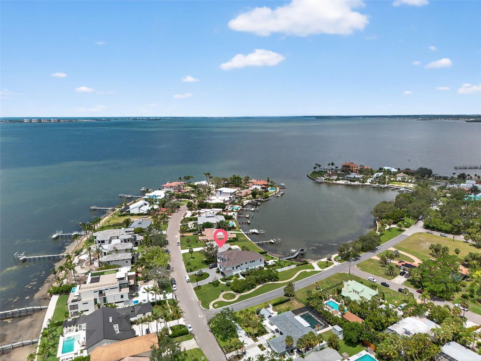 377 S Shore Dr, Sarasota, FL 34234 — photo 14 of 23