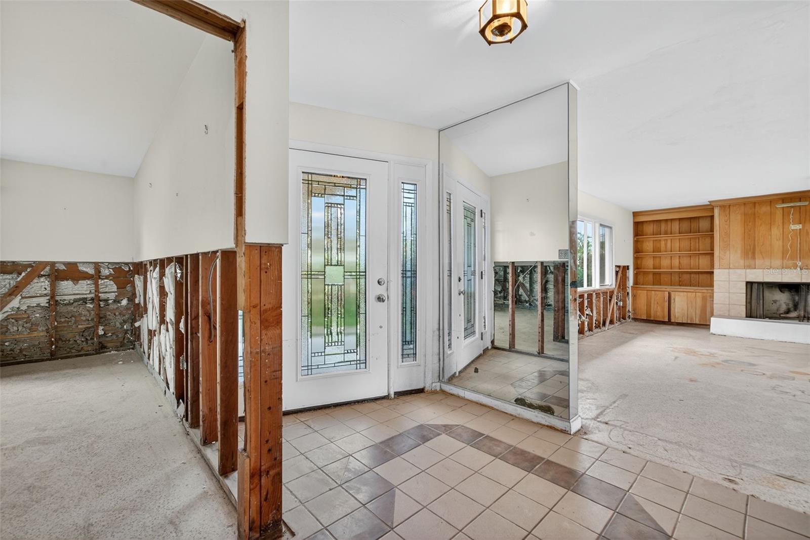 377 S Shore Dr, Sarasota, FL 34234 — photo 16 of 23