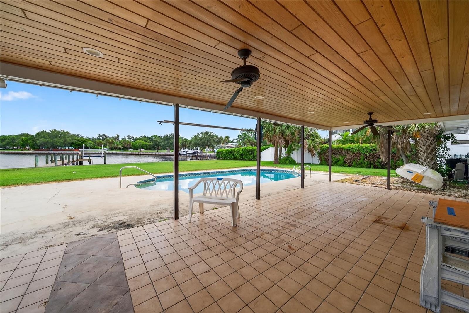 377 S Shore Dr, Sarasota, FL 34234 — photo 8 of 23