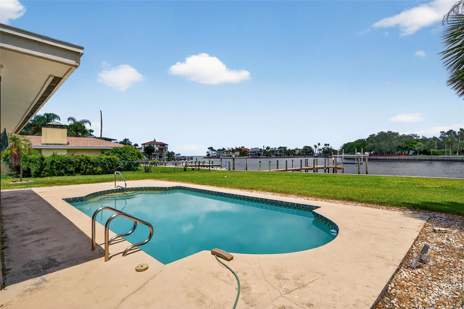 377 S Shore Dr, Sarasota, FL 34234 — photo 9 of 23