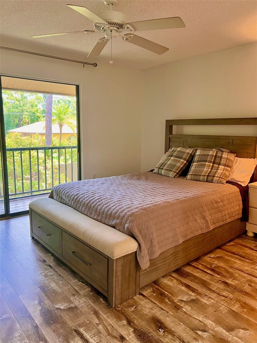 984 Sunridge Dr #J3, Sarasota, FL 34234 — photo 15 of 31