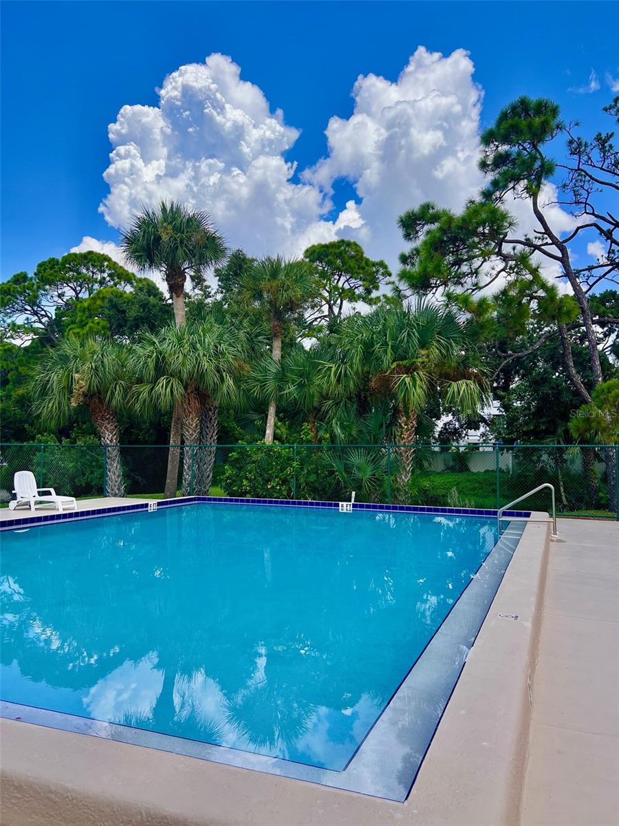 984 Sunridge Dr #J3, Sarasota, FL 34234 — photo 23 of 31