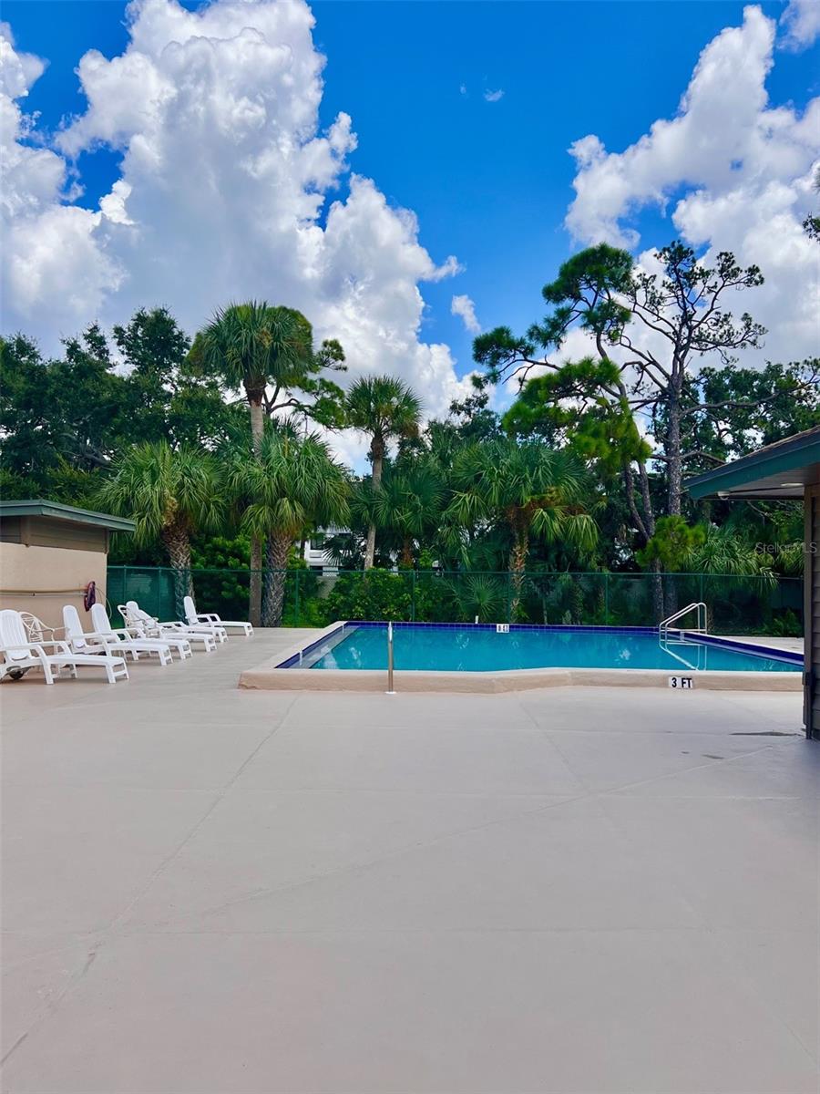 984 Sunridge Dr #J3, Sarasota, FL 34234 — photo 26 of 31