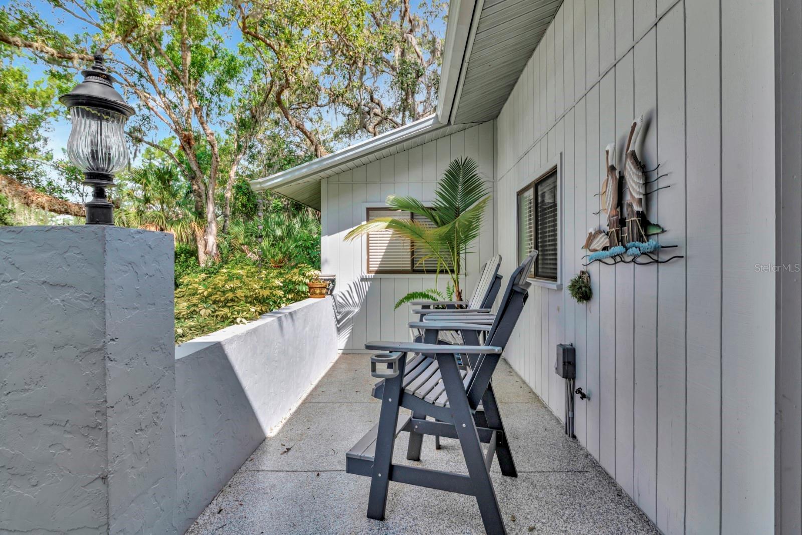Entry porch