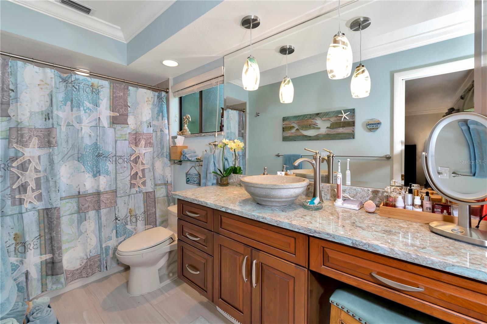 Master bath with shower