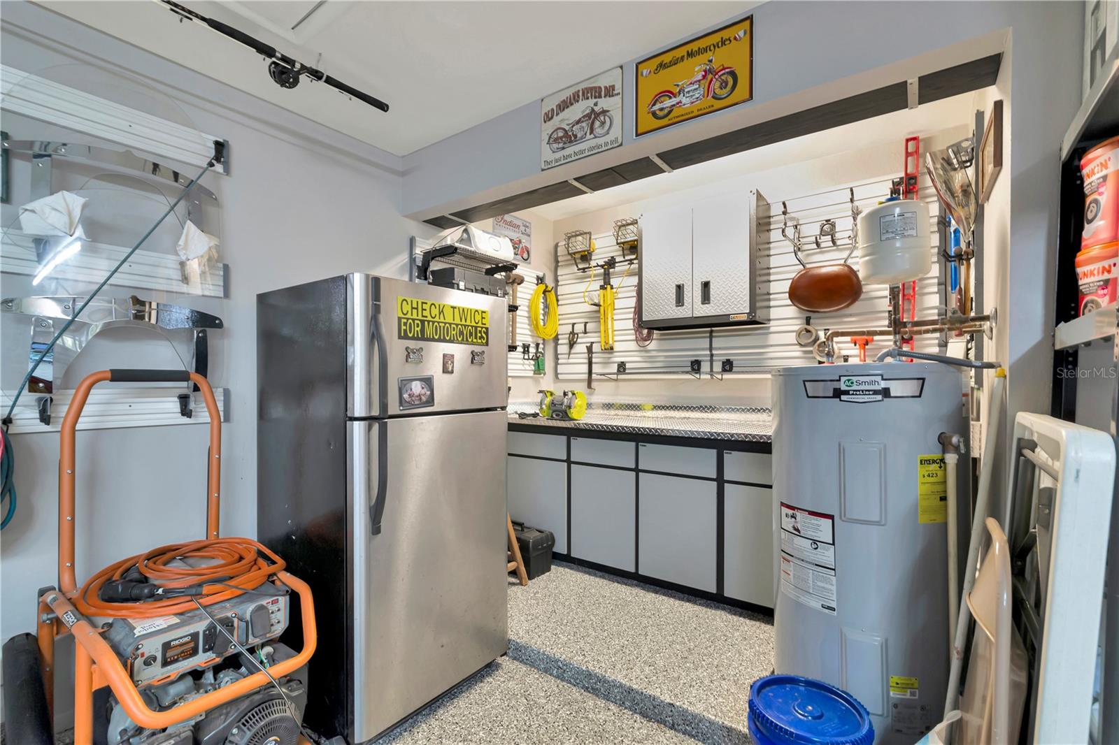2 Car garage and workshop