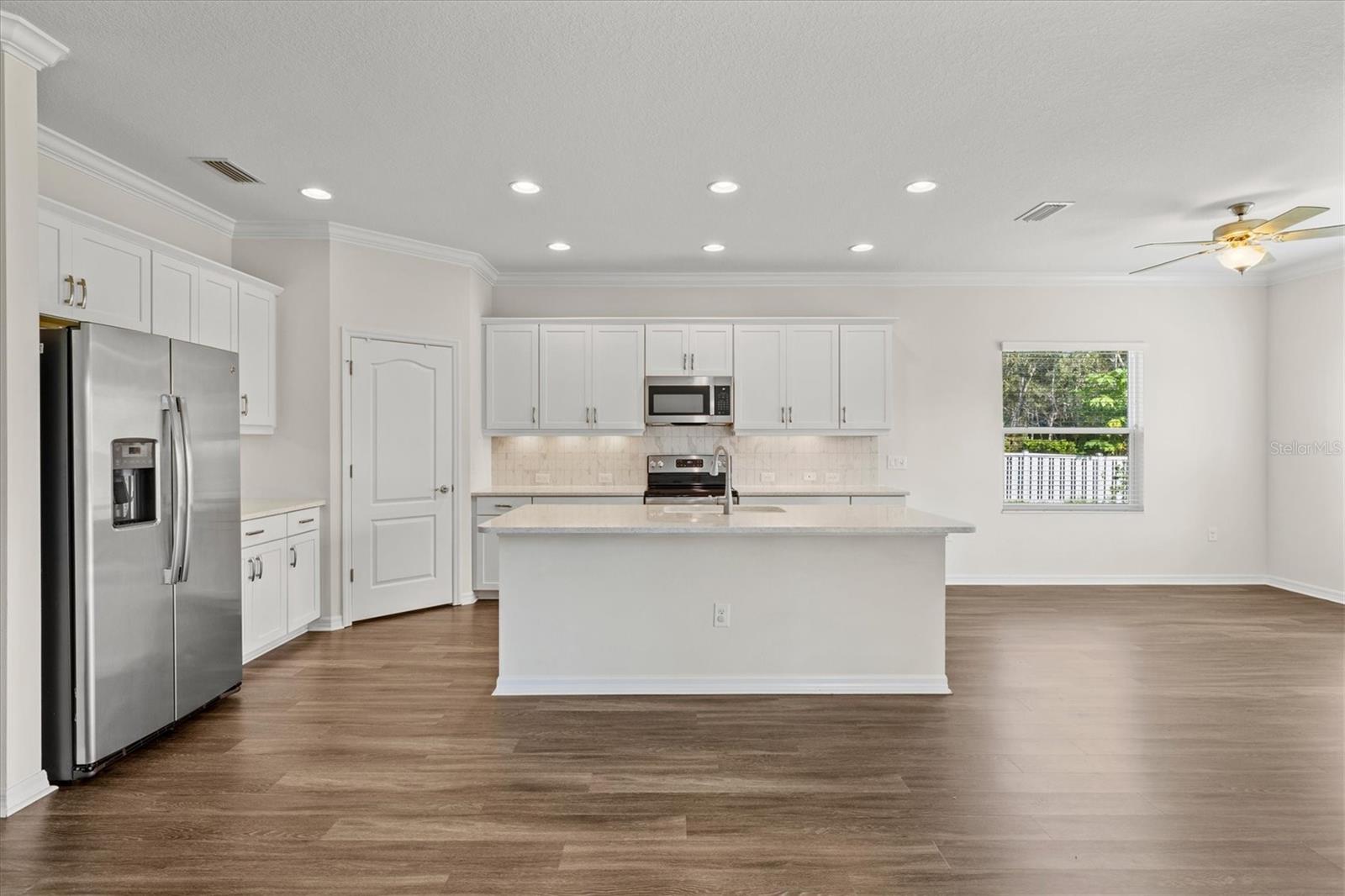 128 Avens Dr, Nokomis, FL 34275 — photo 17 of 100