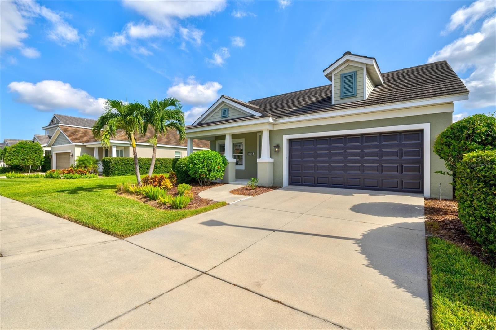 128 Avens Dr, Nokomis, FL 34275 — photo 3 of 100
