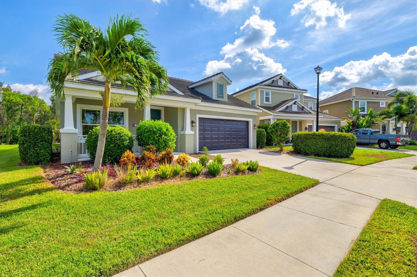 128 Avens Dr, Nokomis, FL 34275 — photo 5 of 100