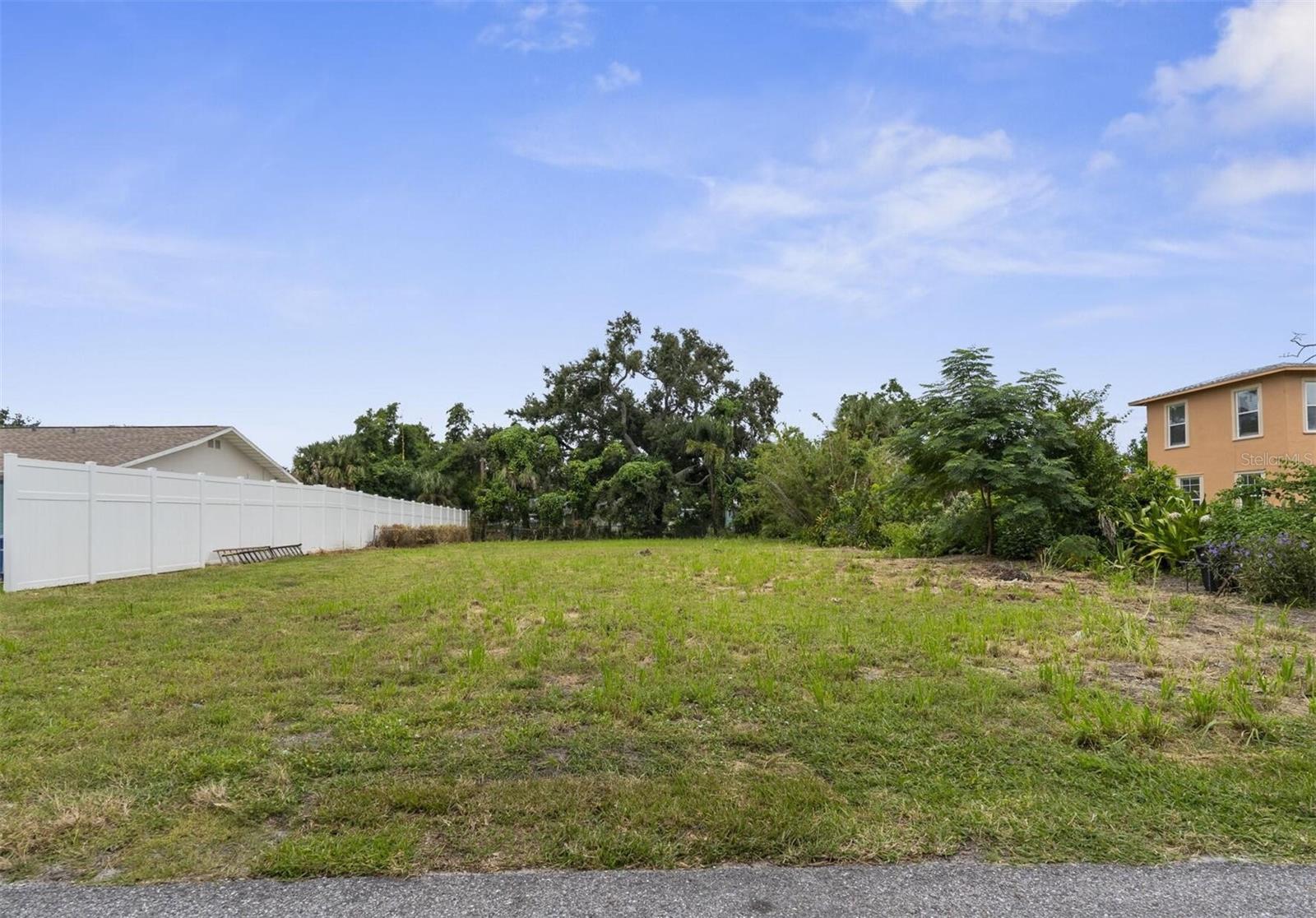 216 Pavonia Rd